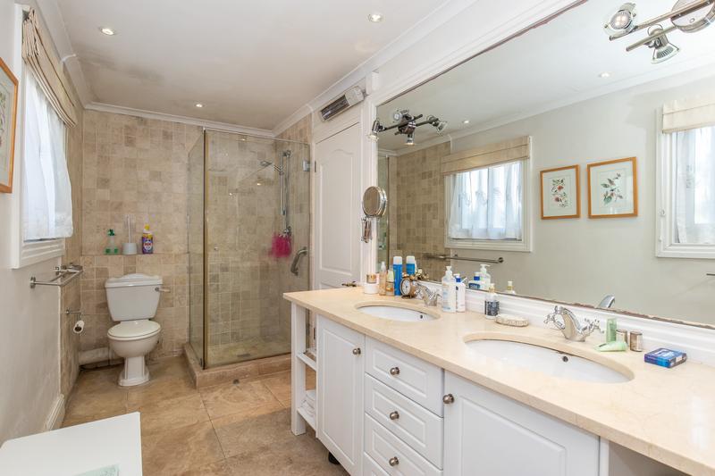 3 Bedroom Property for Sale in Constantia Western Cape